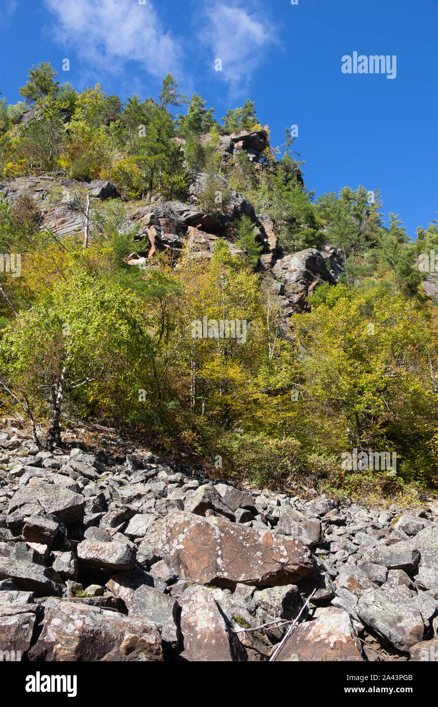 View of Barron Canyon wall from the river below Stock Photo - Alamy
