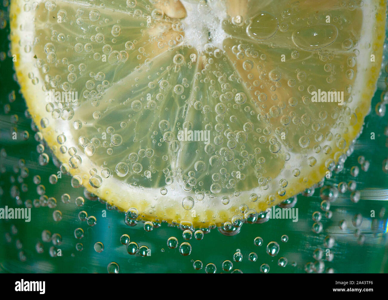 Lemon, Detail, Fruit, Color, Green, Macro, Photography, Macro. Limon, Detalle, Fruta, Color, Verde, Macro, fotografia, Macro fotografia  Foto:JorgeAng Stock Photo