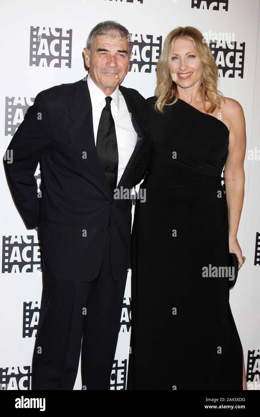 ***FILE PHOTO*** Actor Robert Forster Has Passed Away at the age of 78. Robert Forster at the 62nd Annual ACE Eddie Awards at The Beverly Hilton Hotel on February 18, 2012 in Beverly Hills, California. mpi20/MediaPunch Inc. Stock Photo