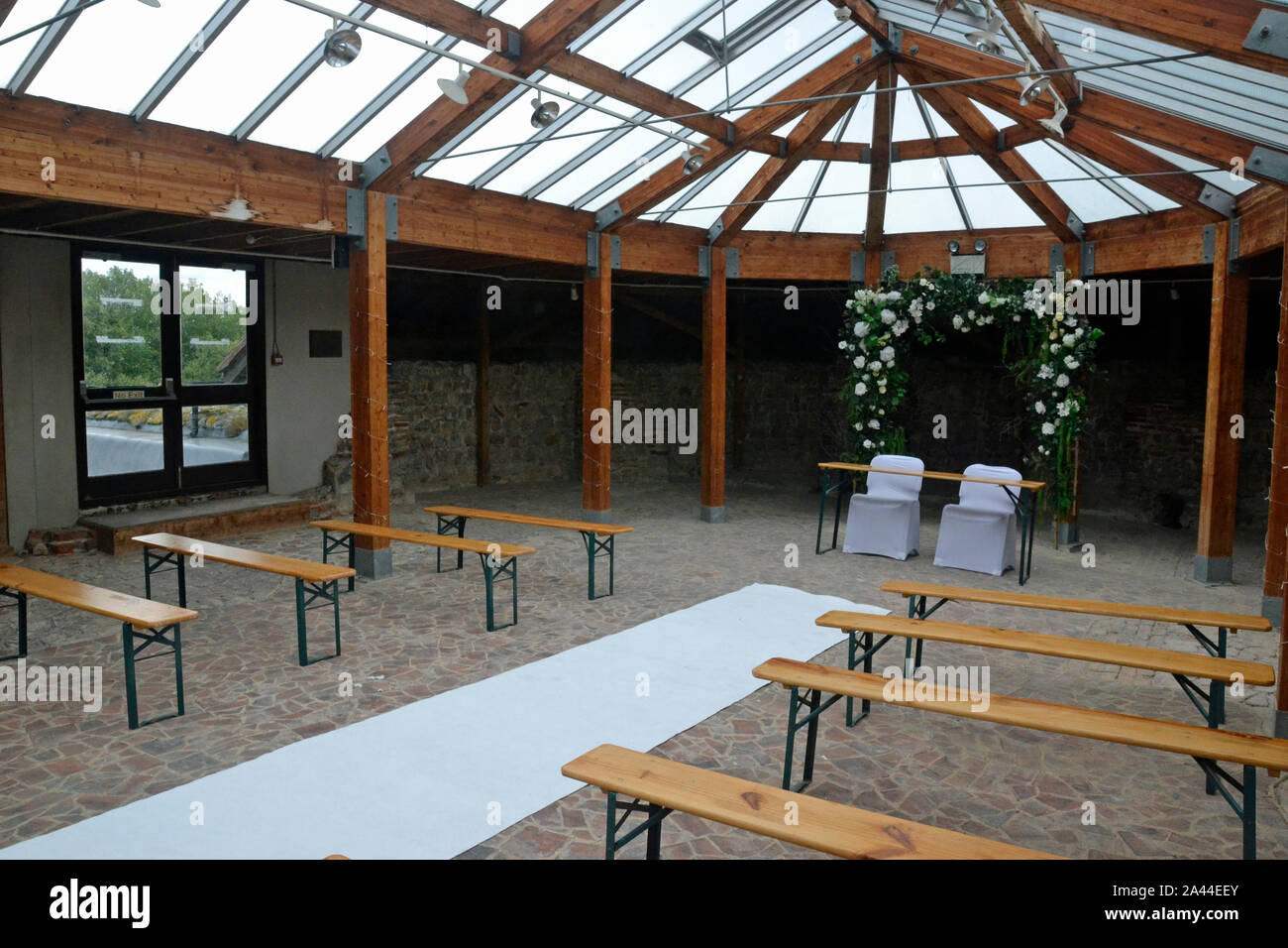 Colchester Zoo - Wedding season is just around the corner! With inspiration  from our sassy sealions, passionate penguins, loving lemurs and gentle  giraffes our unique HEN PARTY package explores LOVE in the, image size:1300x956