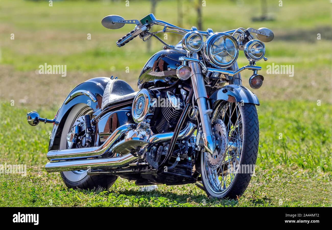 yamaha v star 1100 classic