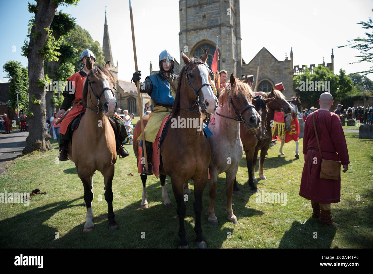 Evesham, Worcestershire, UK. 8th August, 2015. Pictured:  Reenactors await to begin the Grand Parade through the streets of Evesham. / Thousands of vi Stock Photo