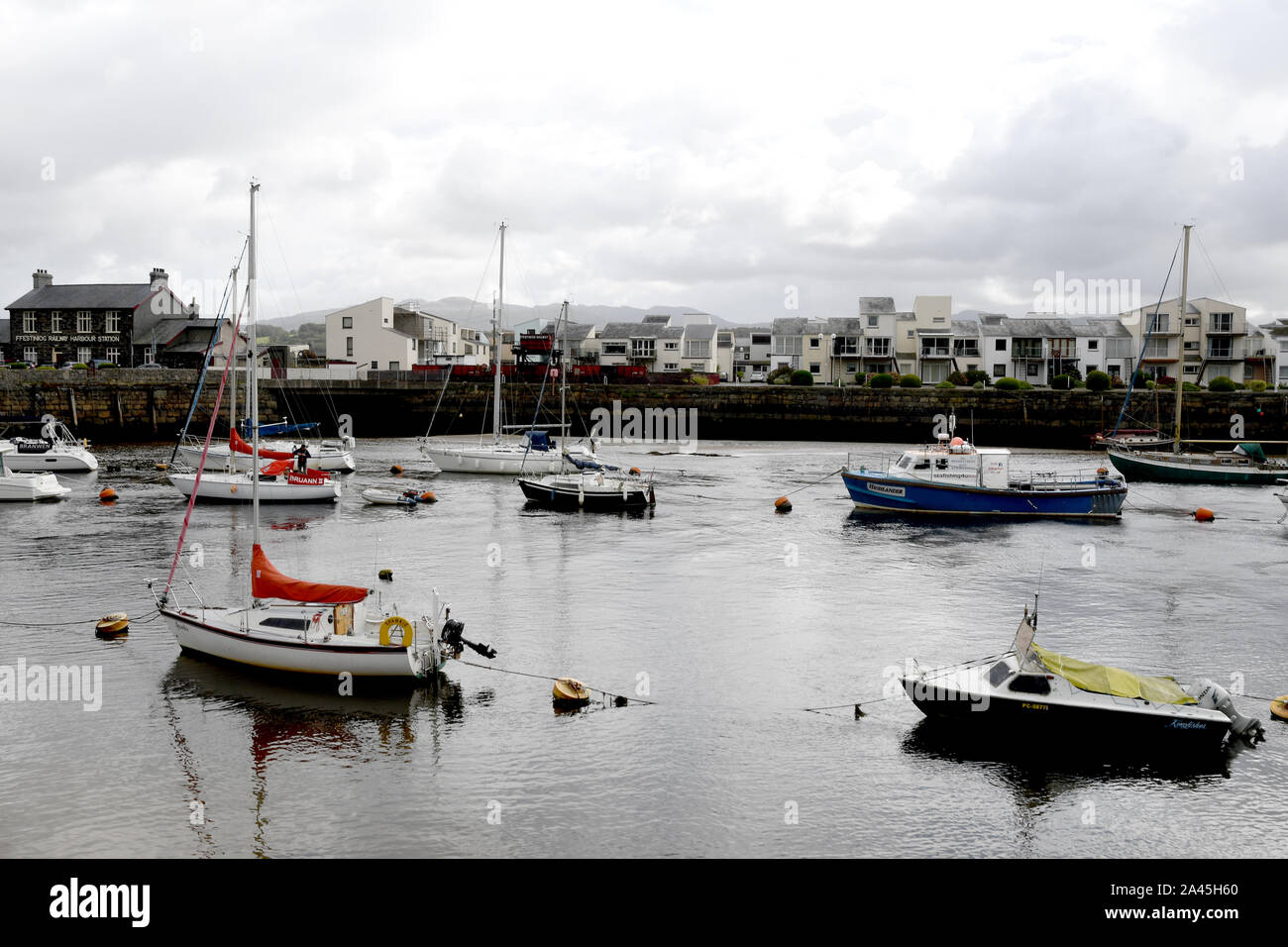 Porthmadog harbour Stock Photo Alamy