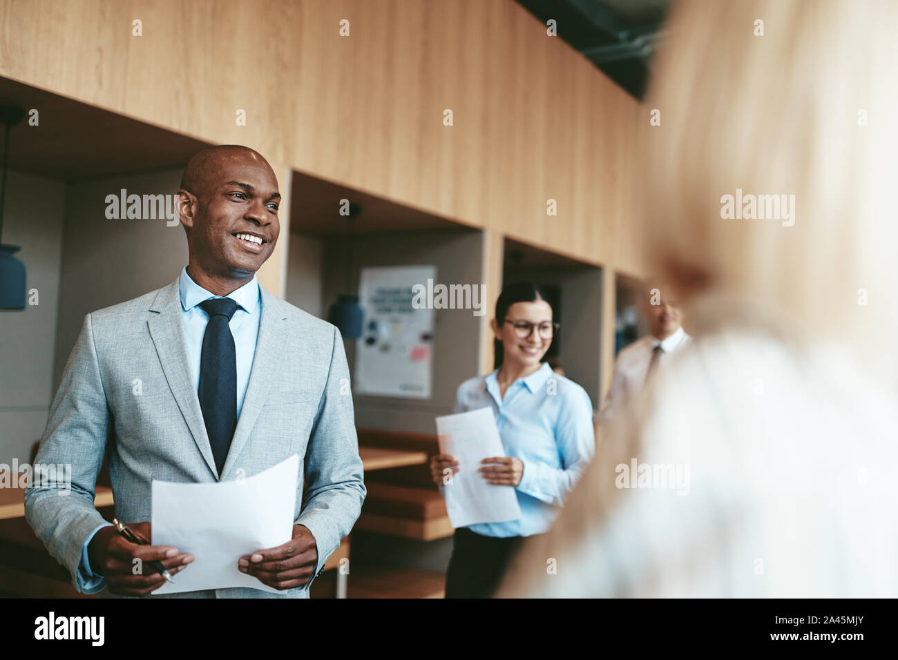 Office cafeteria diverse group hi-res stock photography and images - Alamy