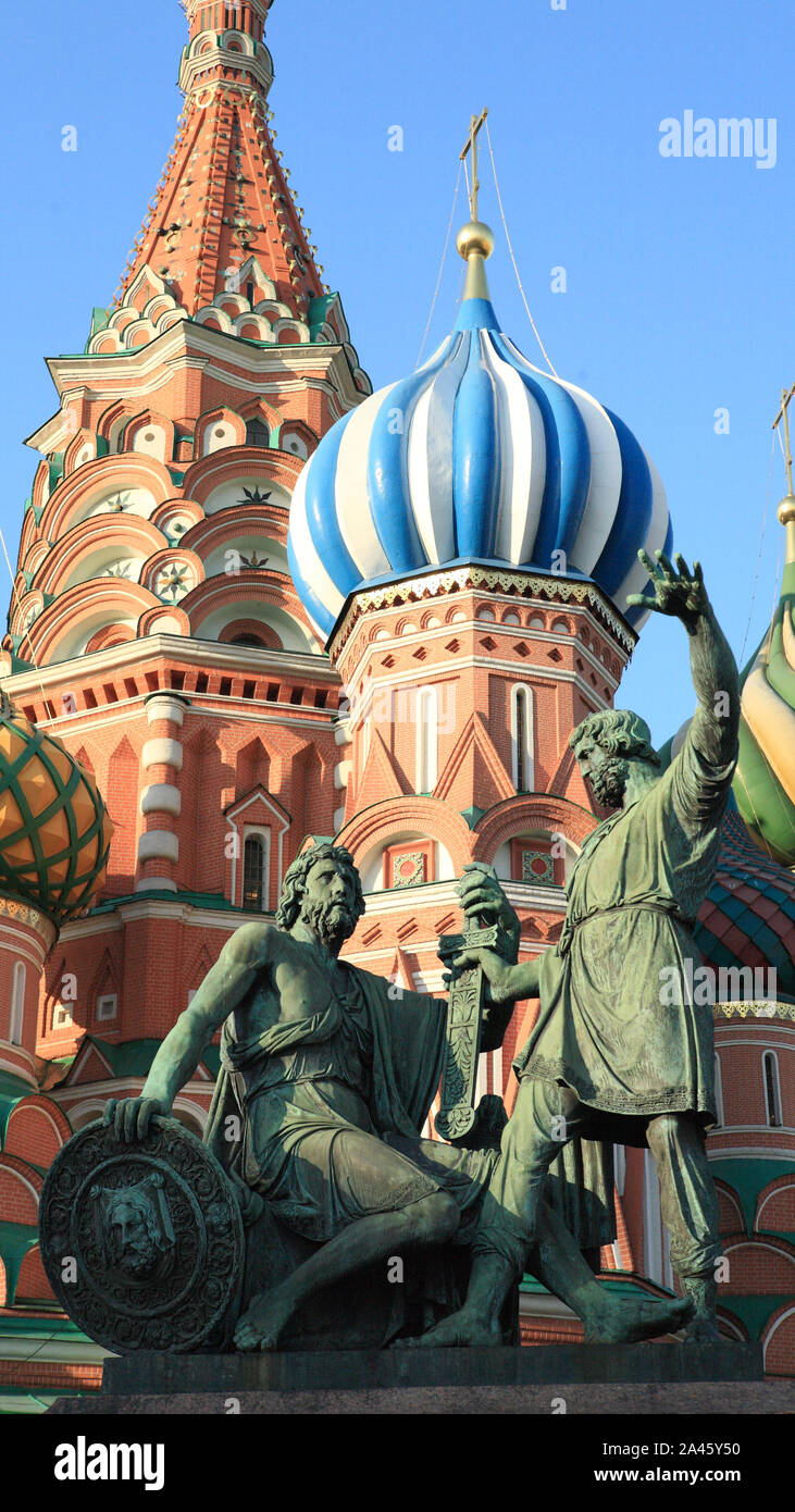 blessed basil cathedral and Statue of Minin and Pozharsky Stock Photo