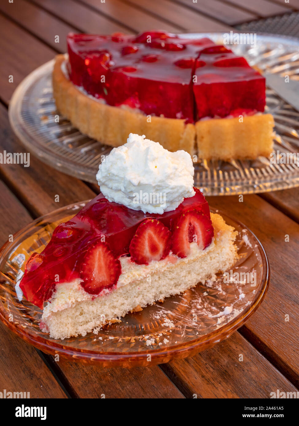 Strawberry cake hi-res stock photography and images - Alamy
