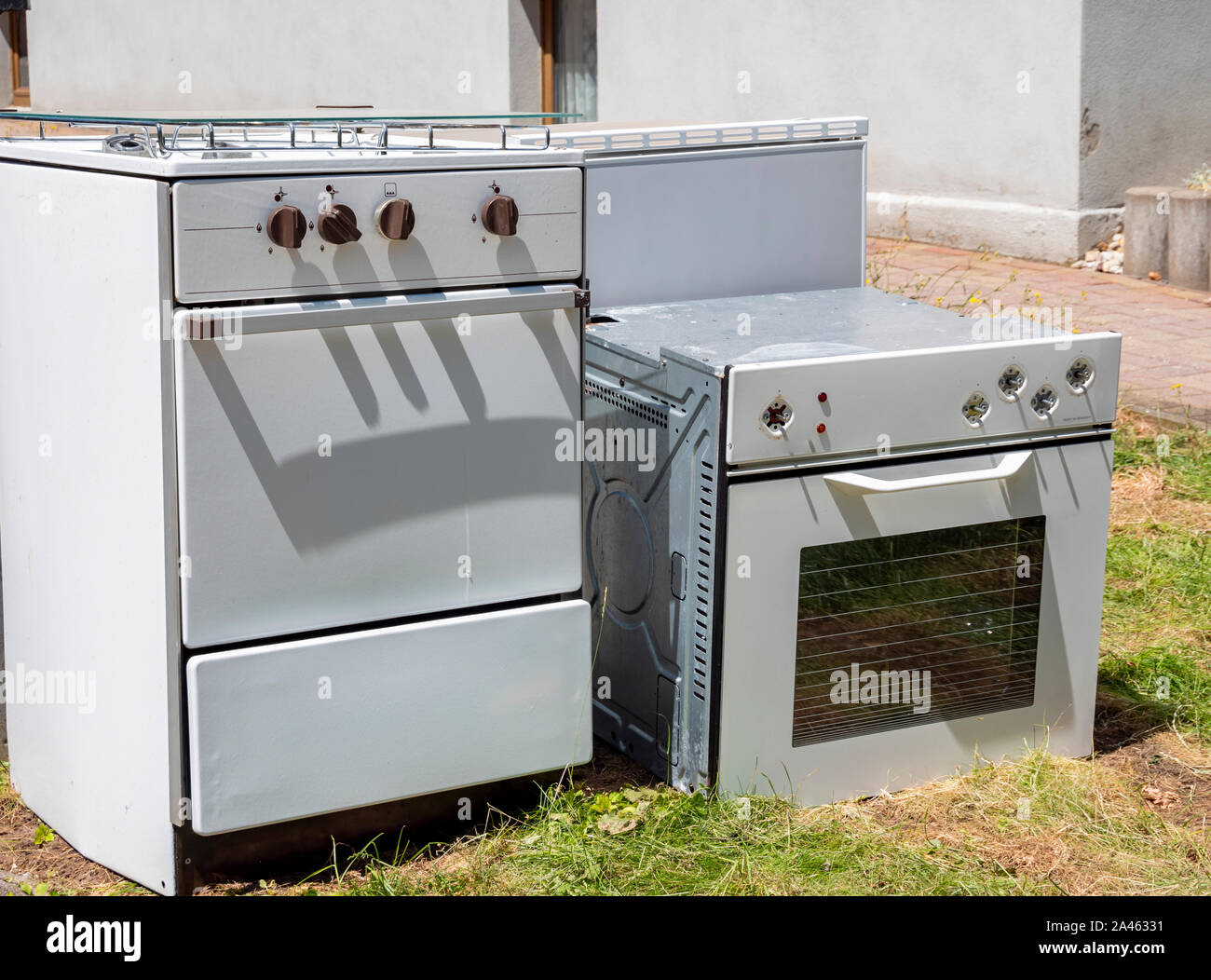 Recycling of kitchen appliances on street Stock Photo Alamy