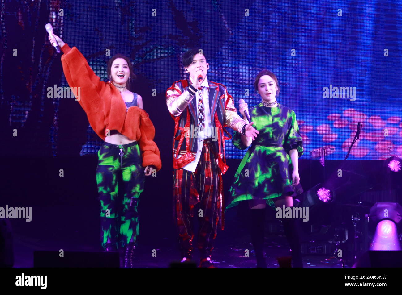 Charlene Choi, left, and Gillian Chung, right, of Hong Kong Cantopop