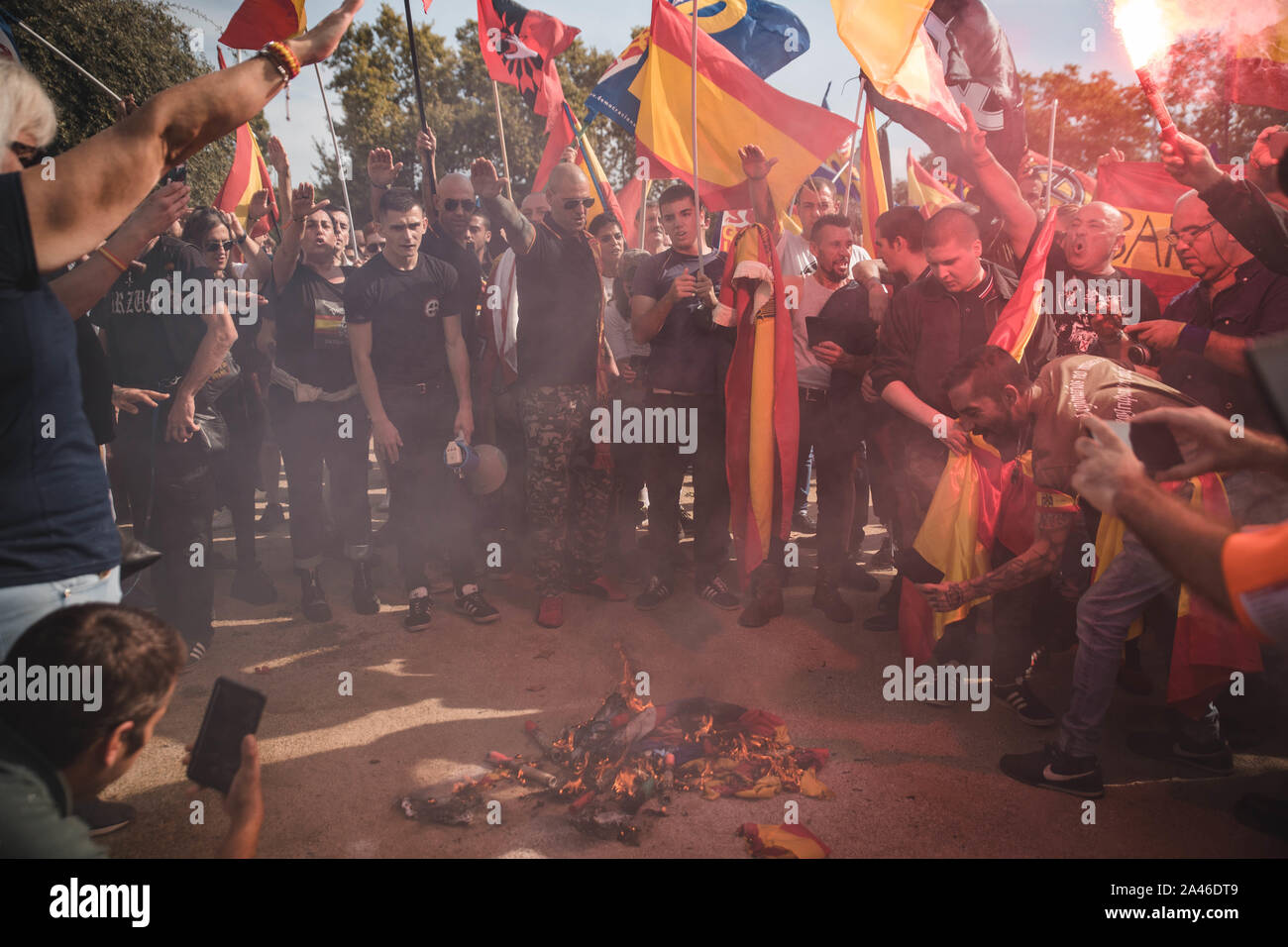 Fascistas se concentran en Barcelona el 12 de Octubre. Stock Photo