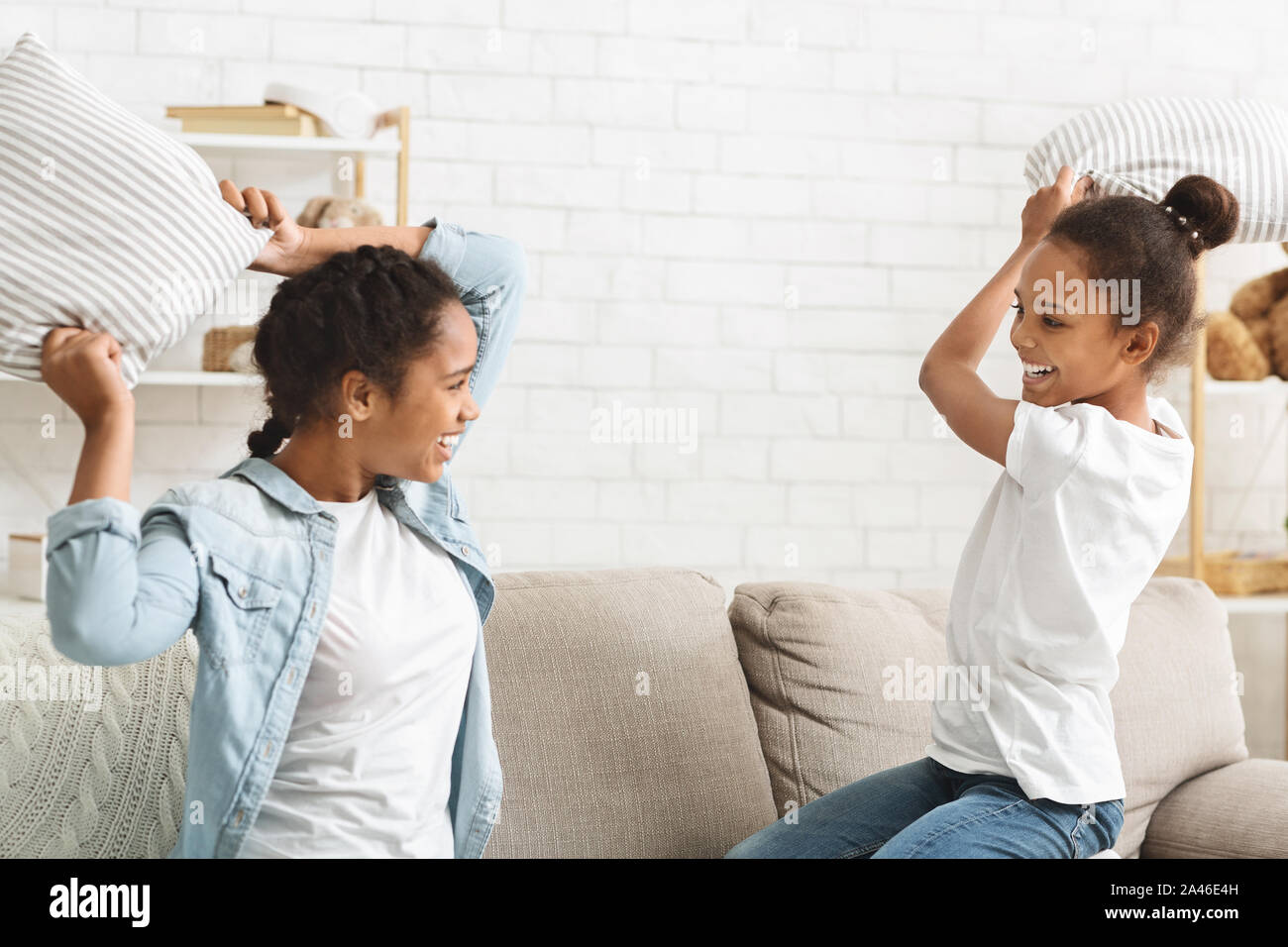 Girls and pillow fight hi-res stock photography and images - Page 3 - Alamy