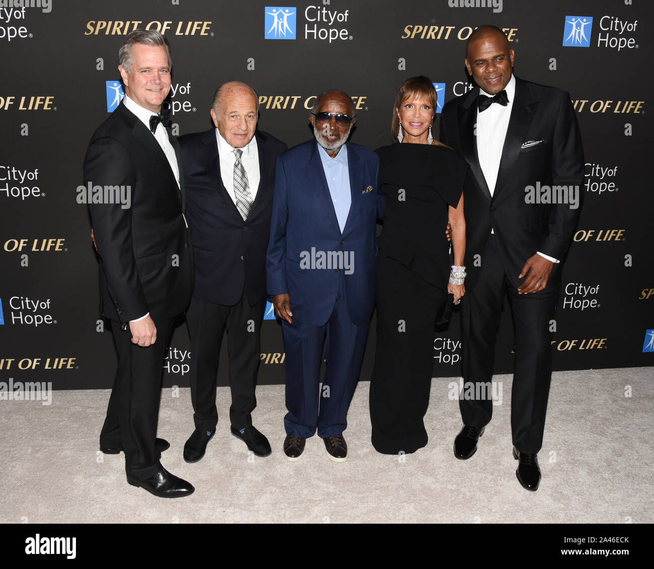 October 10, 2019, Santa Monica, California, USA: 10 October 2019 - Santa Monica, California - City of Hope President & CEO Robert Stone, Doug Morris, Clarence Avant, Spirit of Life honoree Sylvia Rhone, Chairman & CEO of Epic Records, Jon Platt. 2019 City of Hope Spirit of Life Gala held at Barker Hangar. Photo Credit: Billy Bennight/AdMedia (Credit Image: © Billy Bennight/AdMedia via ZUMA Wire) Stock Photo