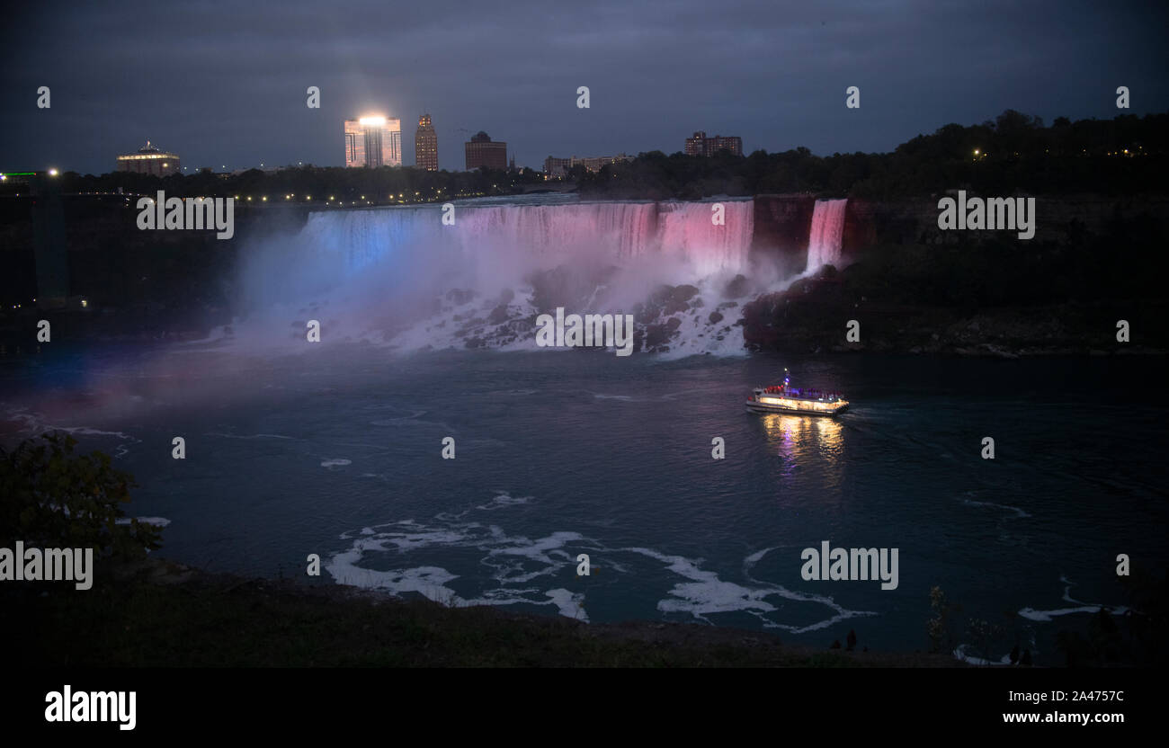 Maid of the Mist at Night Stock Photo - Alamy