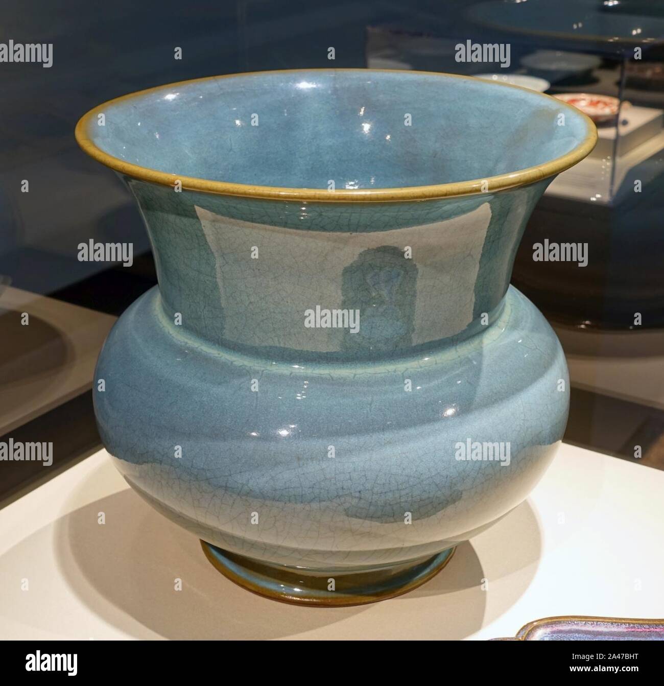 Flowerpot with incised number 1, China, Henan province, Yuxian, Juntai, Ming dynasty, early 1400s AD, stoneware, Jun glaze Stock Photo