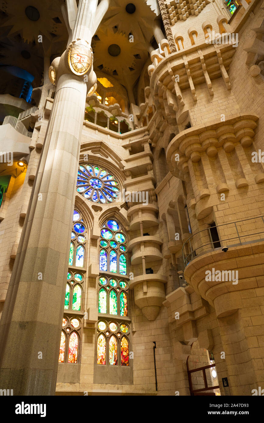 Tour guide sagrada familia hi-res stock photography and images - Alamy