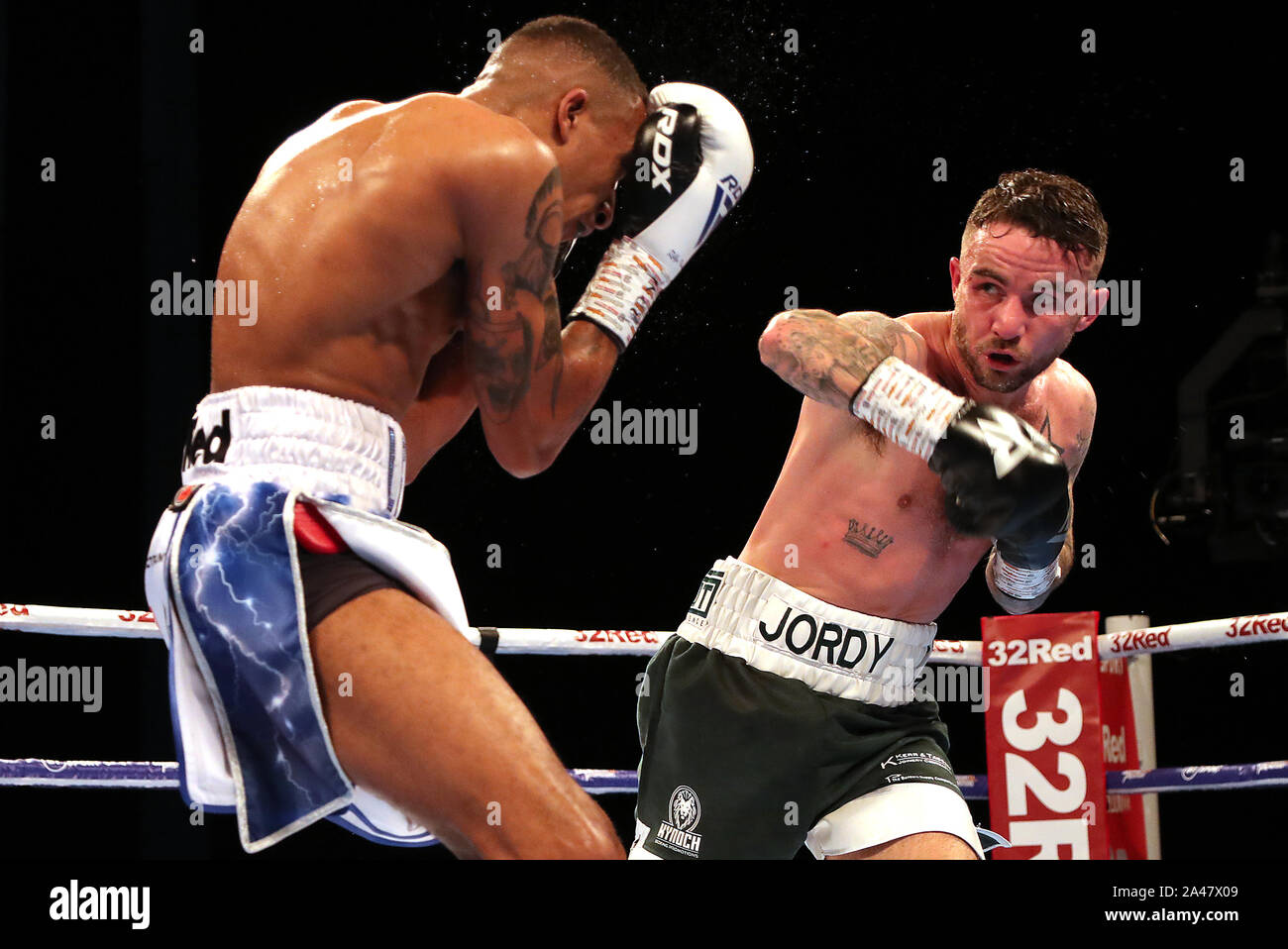 Jordan McCorry (right) and Zelfa Barrett in the Super Feather weight bout  at First Direct Arena, Leeds Stock Photo - Alamy
