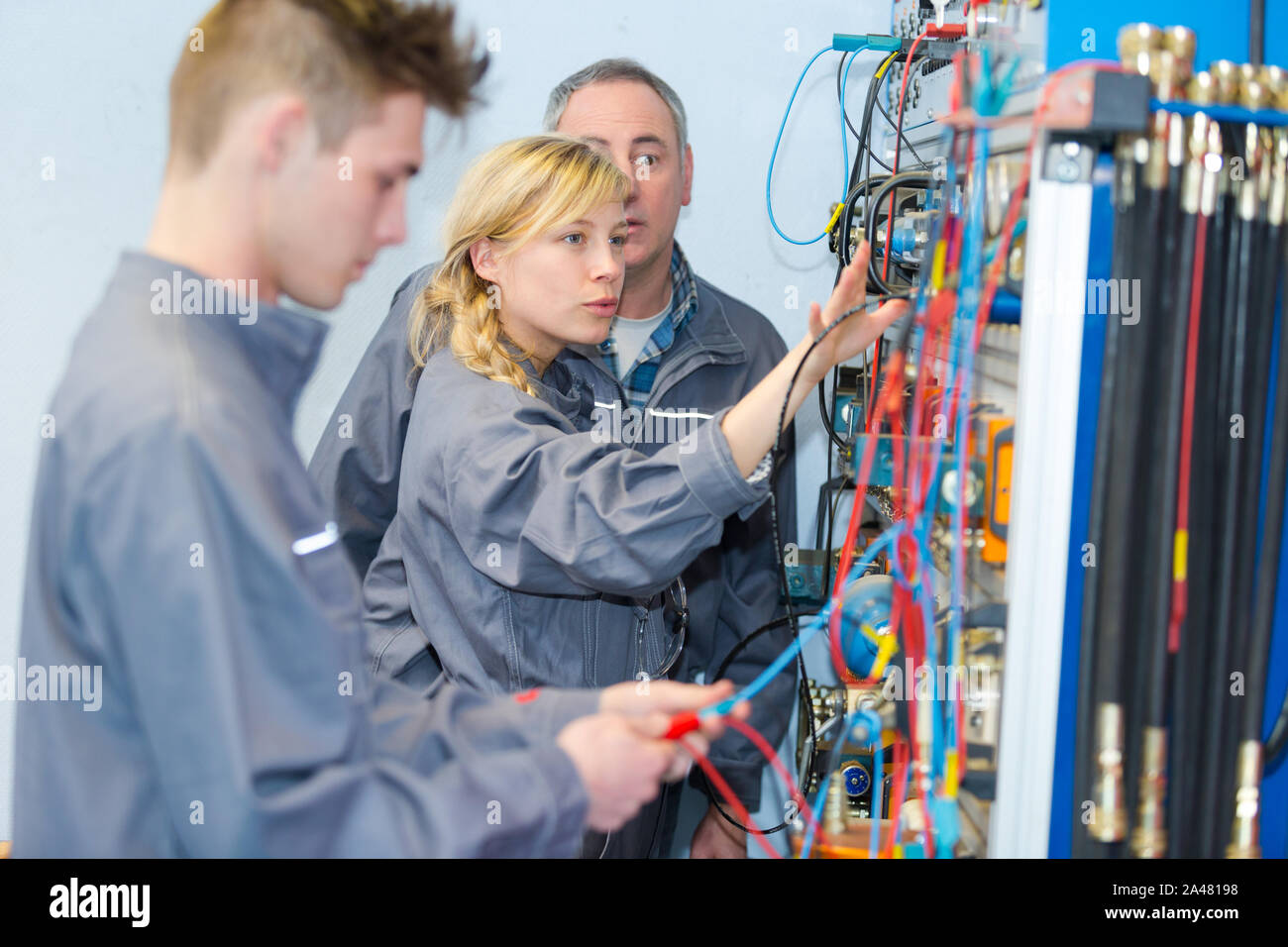 Terminal block circuit board hi-res stock photography and images - Alamy