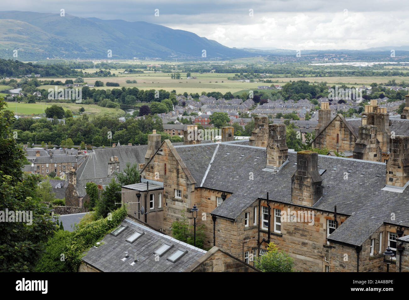 Stirling city houses castle hires stock photography and images Alamy