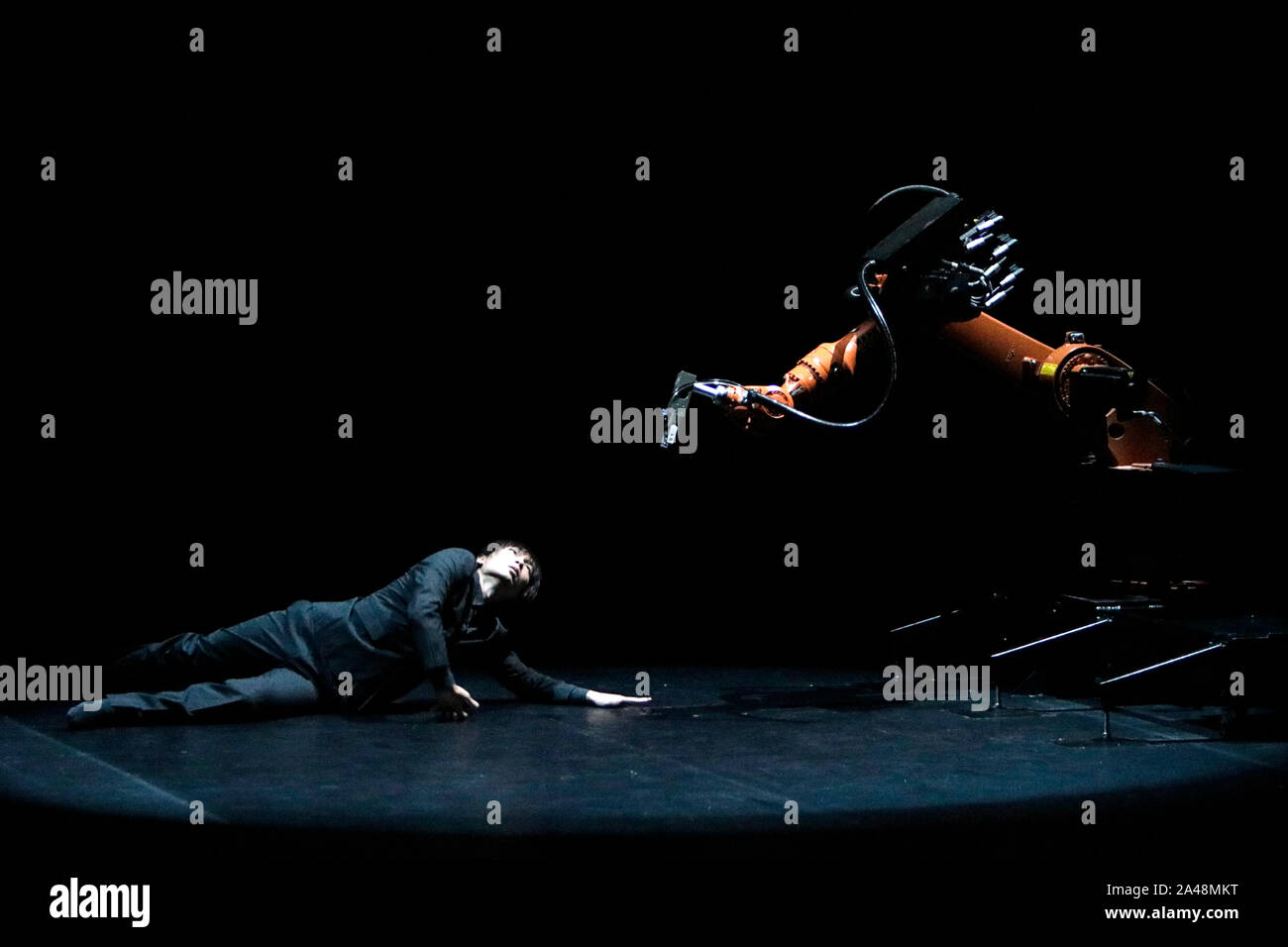 Kuka robot hires stock photography and images Alamy