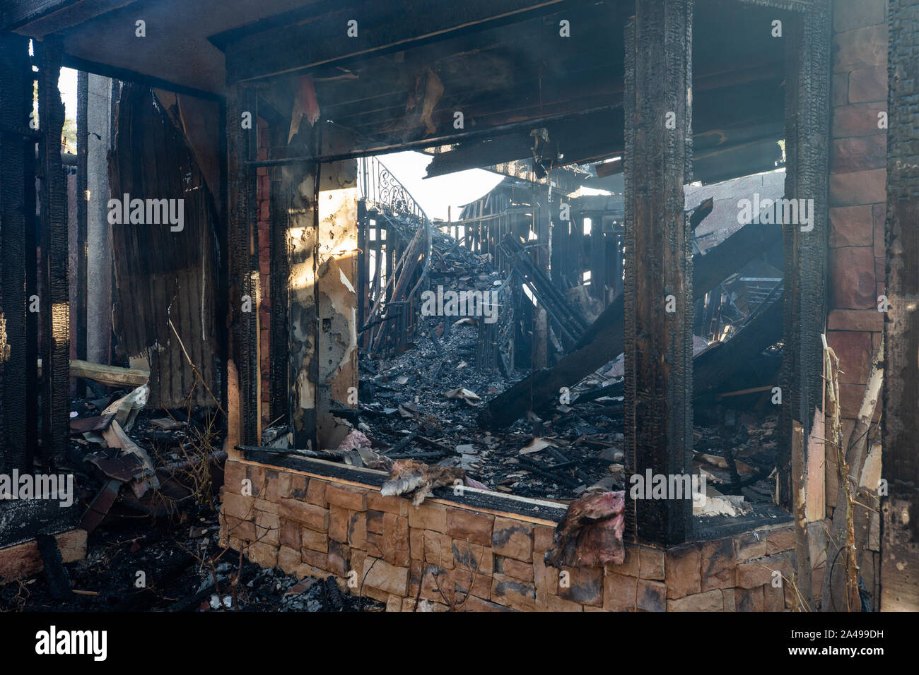 Los Angeles, USA. 12th Oct, 2019. Burnt houses are seen following a ...