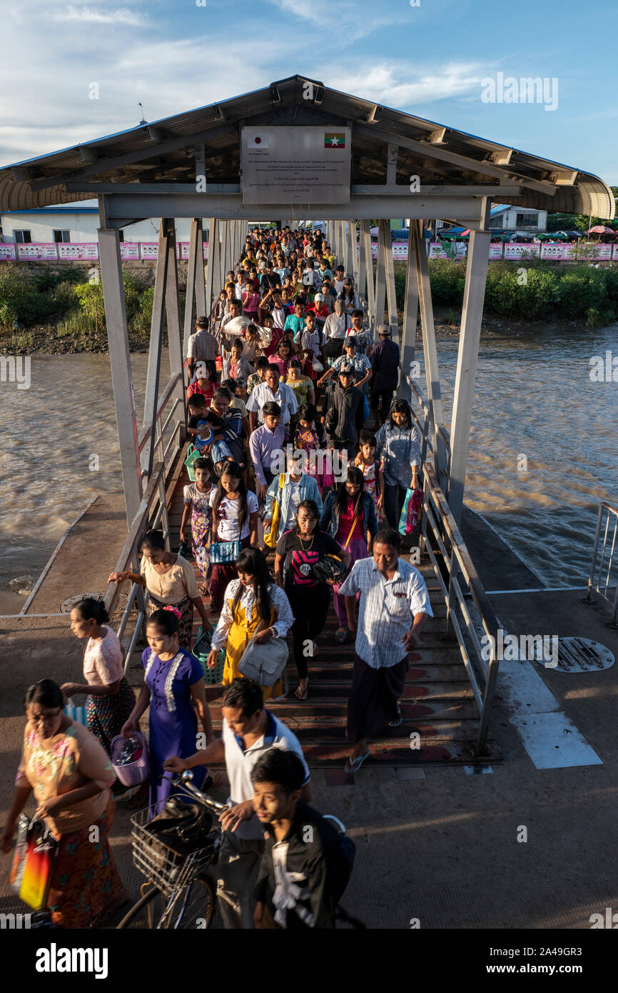 Pansodan ferry terminal to Dala on Yangon River, Yangon, Myanmar Stock Photo