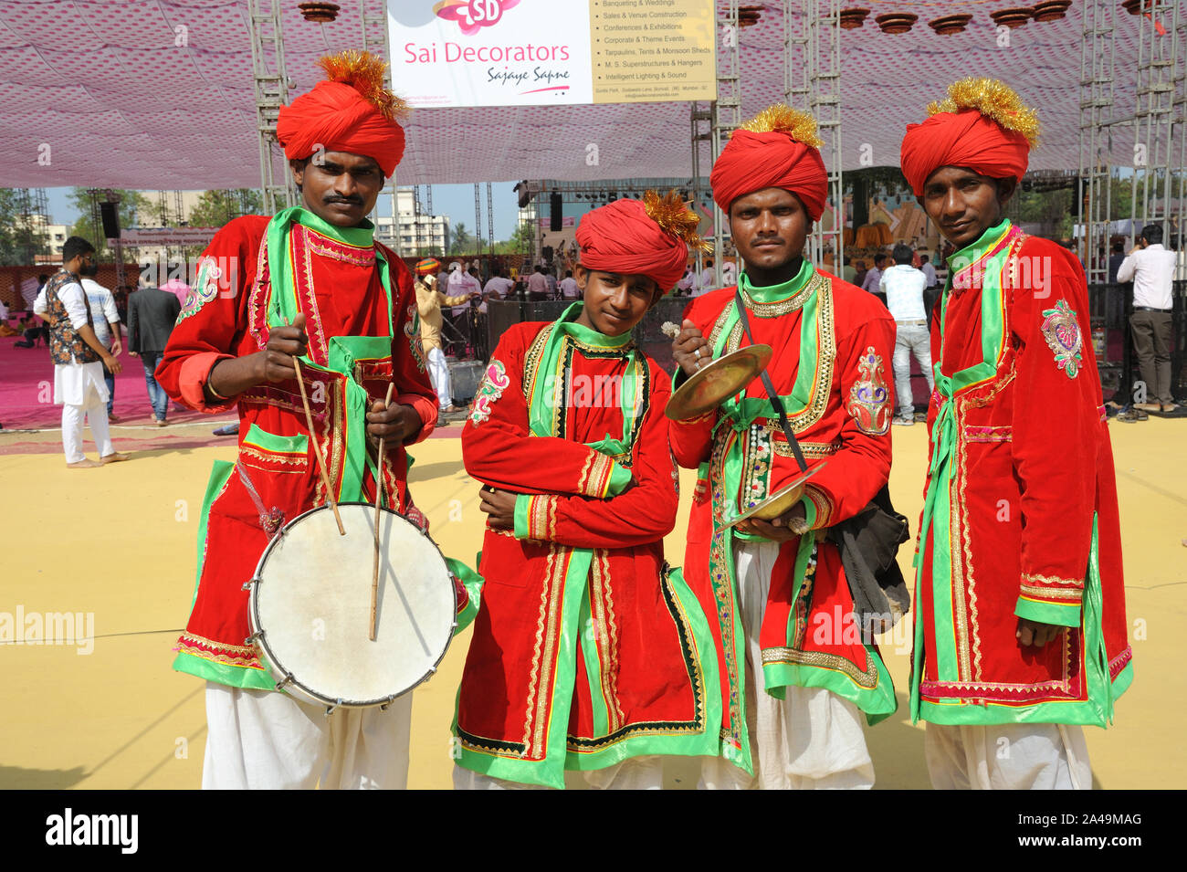 Rajasthani musical instruments hires stock photography and images Alamy