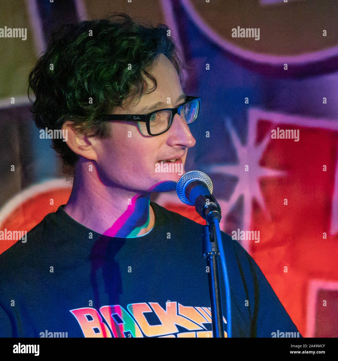 Stand up comedian stage hires stock photography and images Alamy