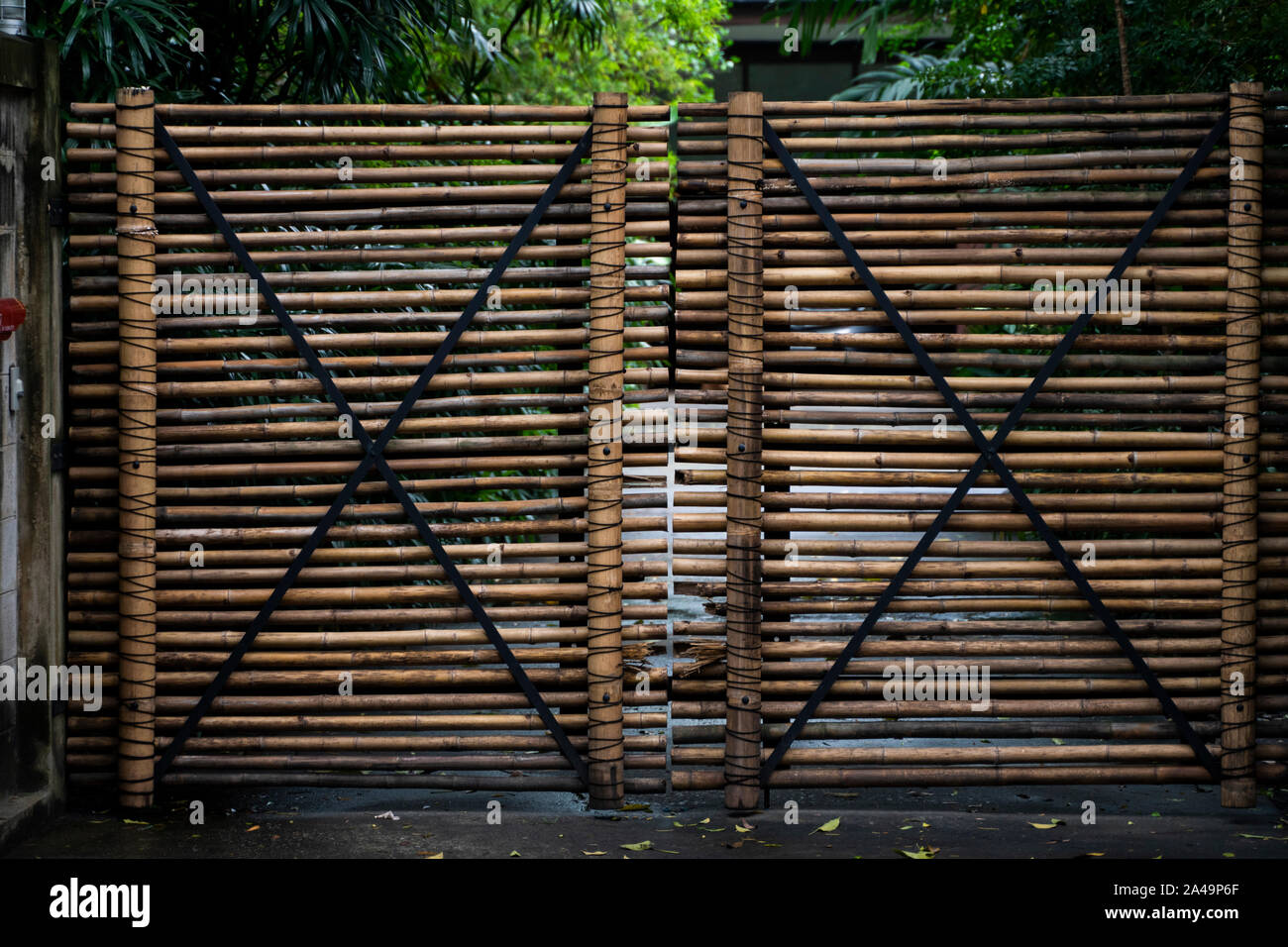 Bamboo Gate High Resolution Stock Photography And Images Alamy Bamboo Gate High Resolution Stock Photography And Images Alamy
