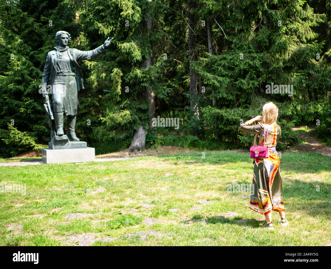 Im Grutas-Park in Litauen, nahe der Stadt Druskininkai, befindet sich ein skurriles Museum im Wald: Vor der Verschrottung gerettete Denkmaler aus der Stock Photo