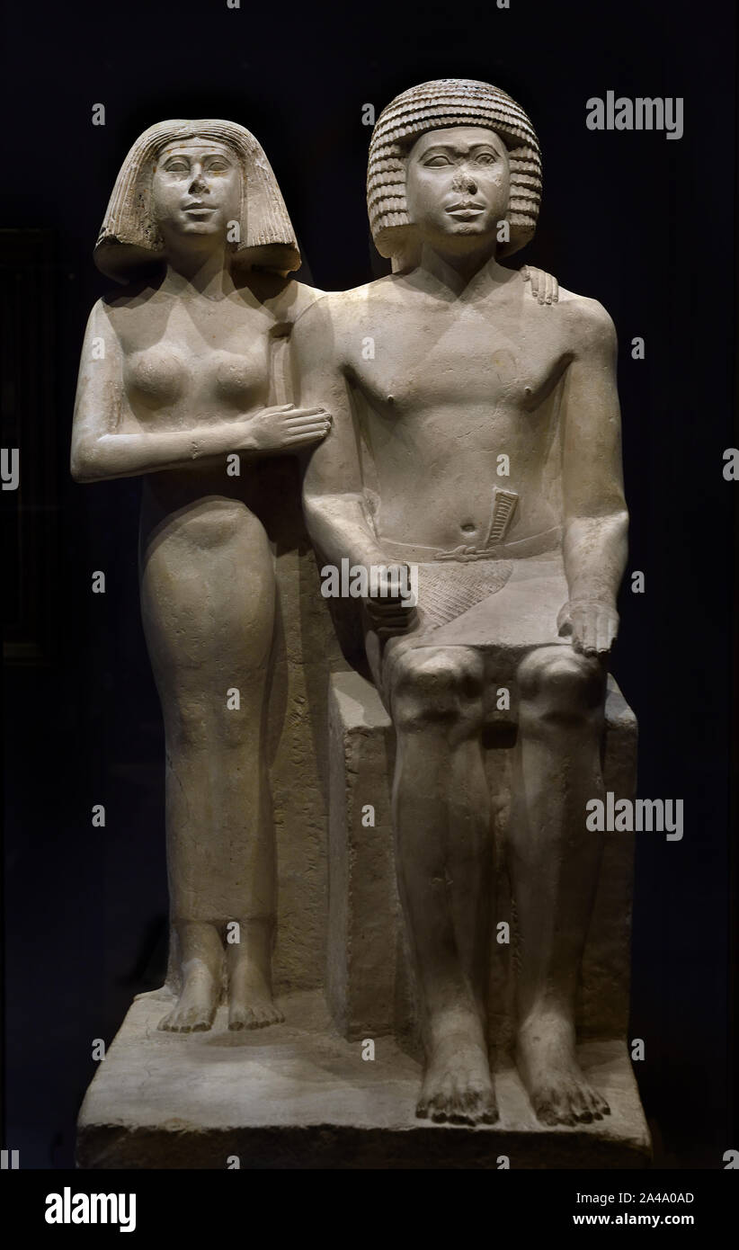 Statue of a Couple 2500-2350 BC ( 5th dynasty ) Giza or Saqqara, Egypt, Egyptian Stock Photo