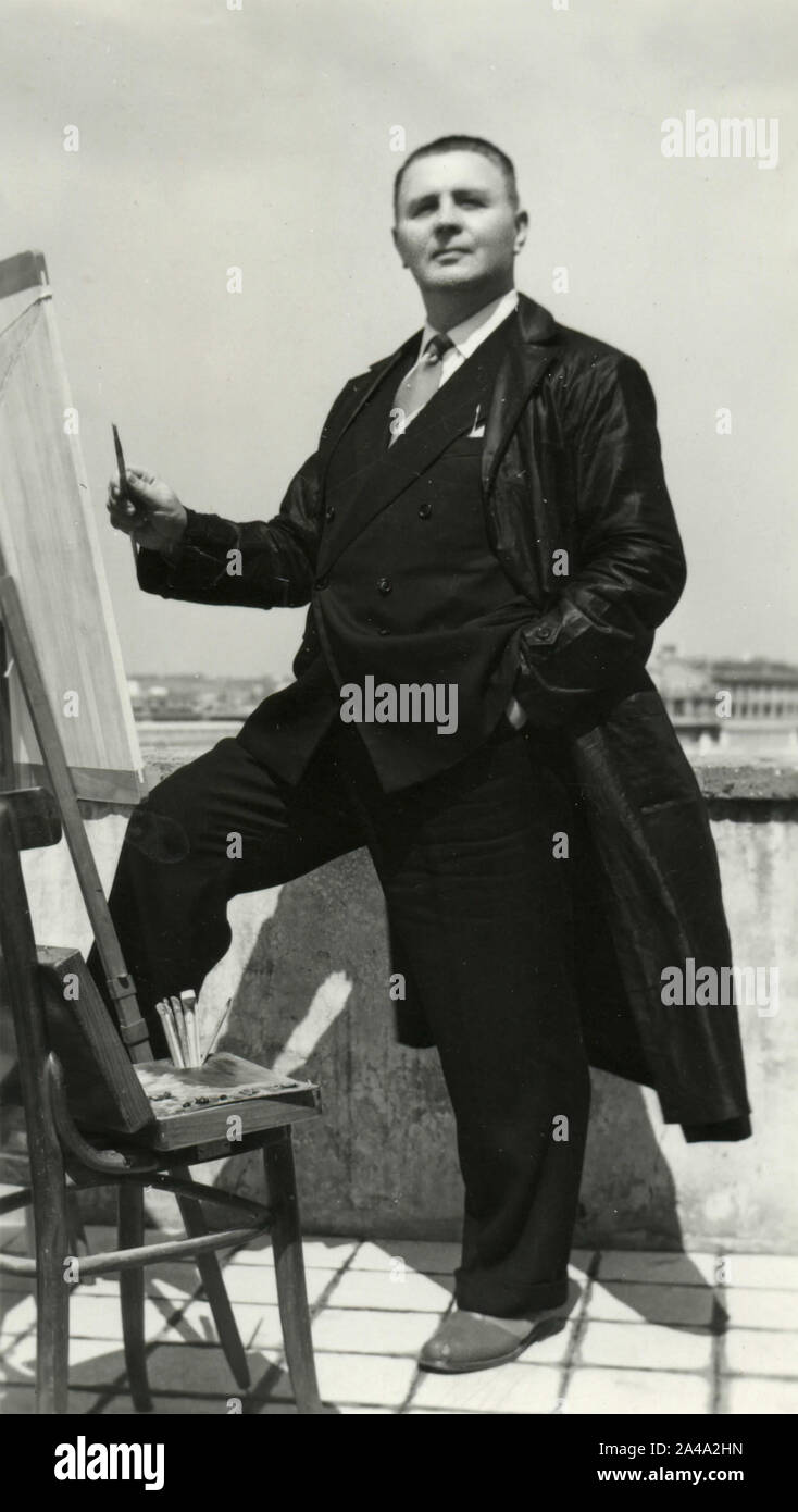 Italian painter Alfonso di Pasquale working, Italy 1930s Stock Photo