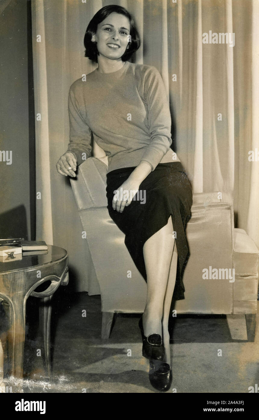 Portrait of unidentified Italian actress, 1950s Stock Photo