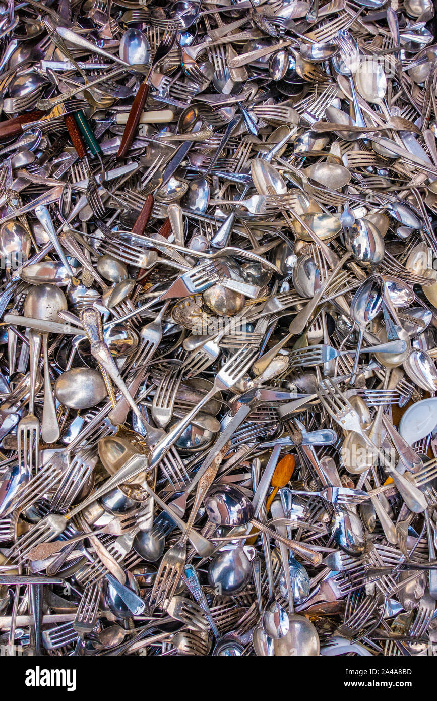 Pile of mixed cutlery hi-res stock photography and images - Alamy