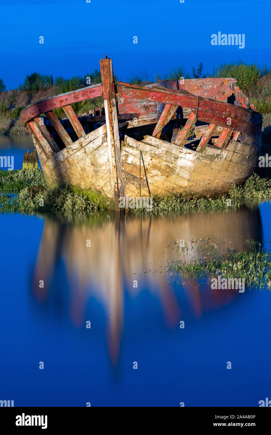Ship wooden wreck sea bed hi-res stock photography and images - Alamy