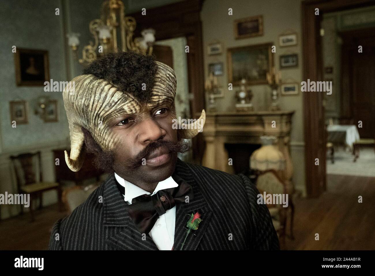 DAVID GYASI in CARNIVAL ROW (2019), directed by JON AMIEL , THOR FREUDENTHAL , ANNA FOERSTER and ANDY GODDARD. Credit: AMAZON STUDIOS / Album Stock Photo