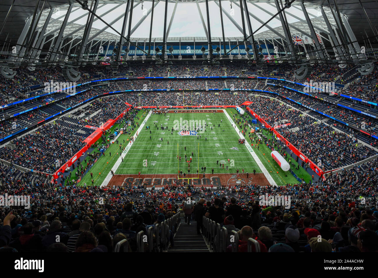 London, UK.  13 October 2019. General view of the stadium ahead of the NFL match Tampa Bay Buccaneers v Carolina Panthers at Tottenham Hotspur Stadium.  Credit: Stephen Chung / Alamy Live News Stock Photo