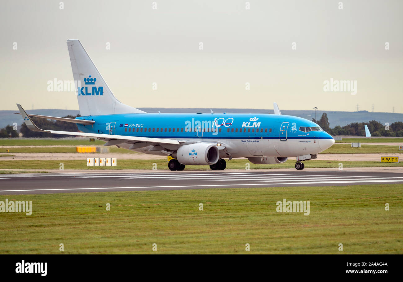 KLM, Royal Dutch Airlines, PH-BGQ, Boeing 737-7K2 taxying for take off, at Manchester Airport Stock Photo