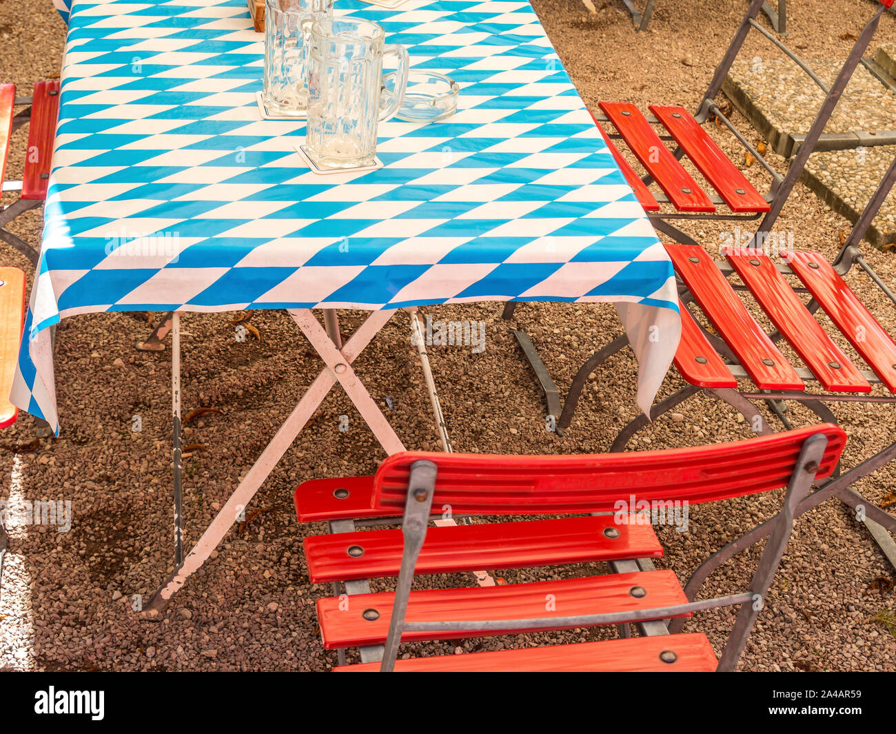 Bavarian beer garden hi-res stock photography and images - Alamy