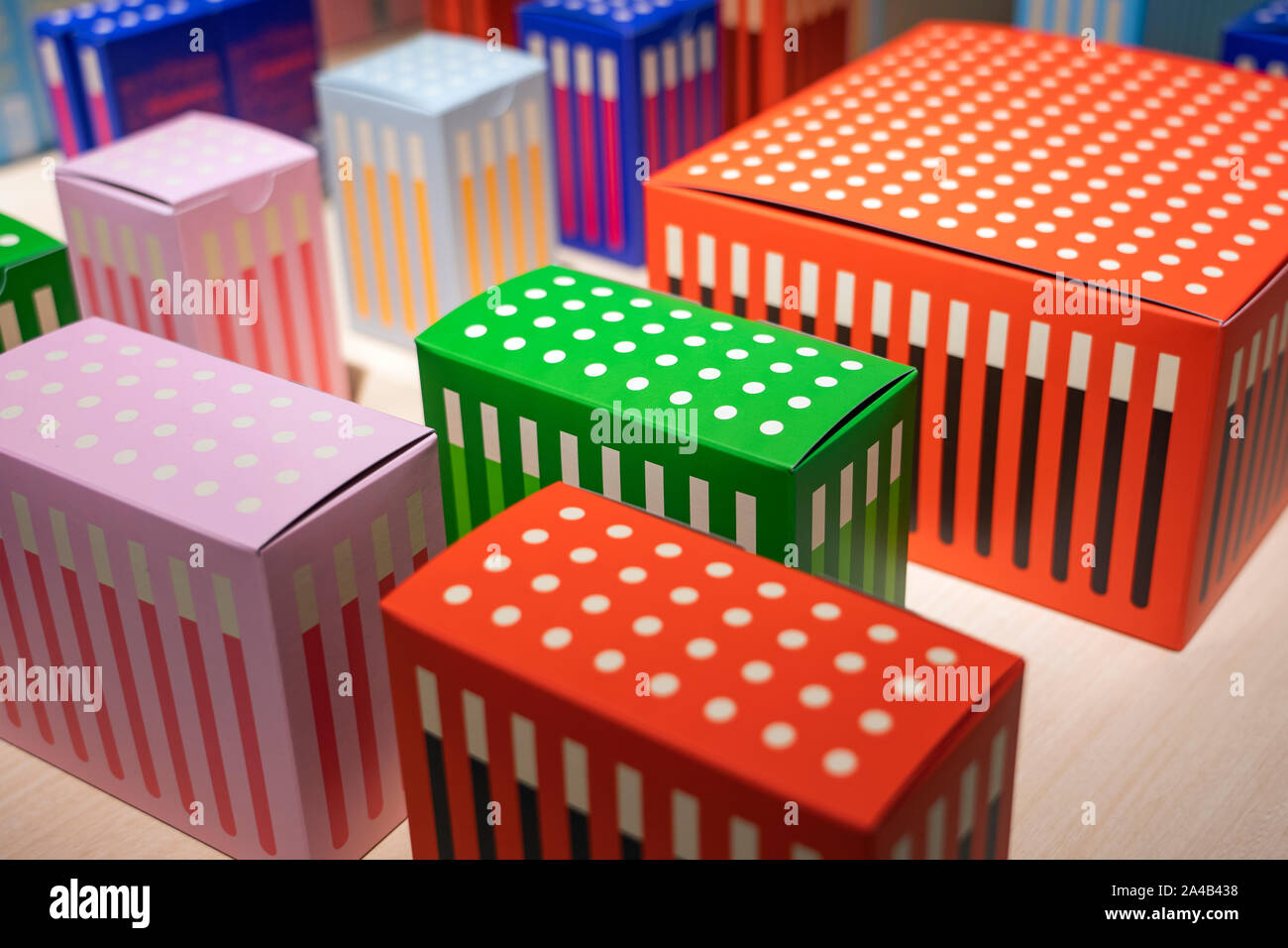 Pink boxes hi-res stock photography and images - Alamy