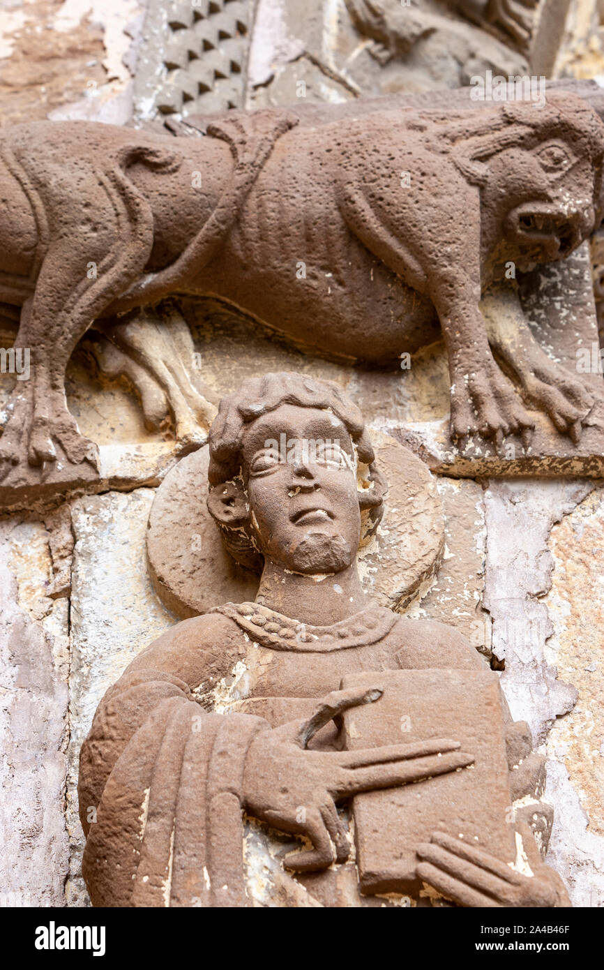 Detail of Porta Speciosa with a depiction of Nunio and Alodio, Monastery of Leyre,  Romanesque architecture in Navarre, Spain Stock Photo