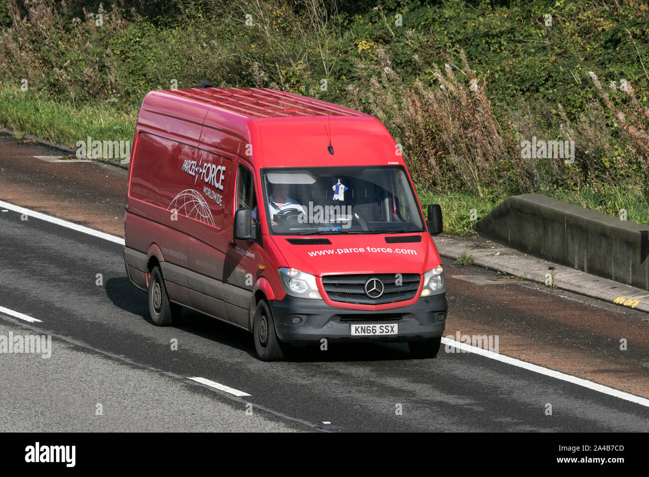 Mercedes Sprinter Van Royal Mail Mercedes Sprinter Van Royal Mail