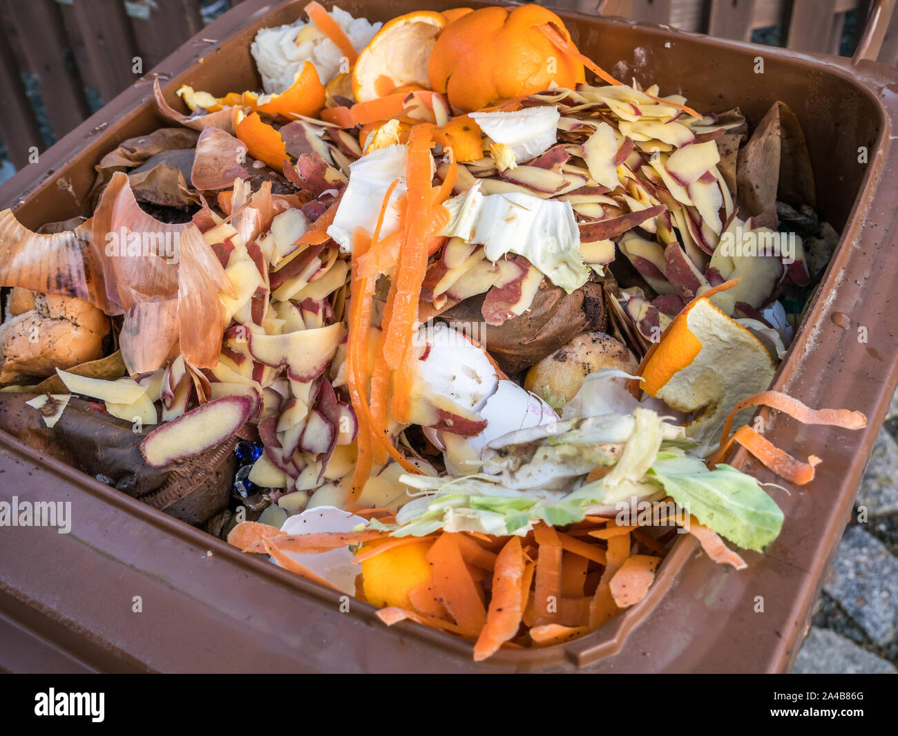 Food waste bin restaurant hi-res stock photography and images - Alamy