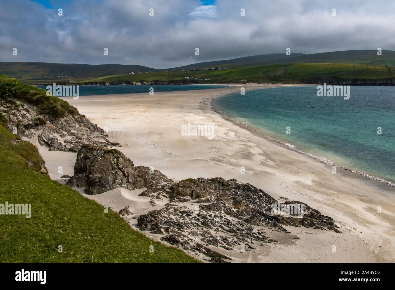 St Ninian's isle with sandy tombolo, Mainland, Shetland, Scotland Stock Photo
