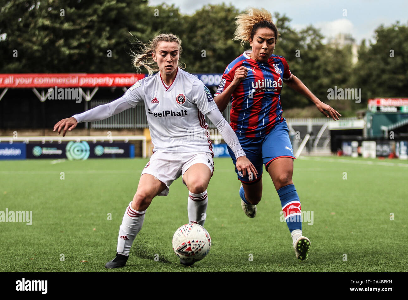 Bromley, UK. 13th Oct, 2019. LONDON, UNITED KINGDOM OCTOBER 13. Chloe Dixon of Sheffield United Women shielding the ballduring FA Women's Championship between Crystal Palace and Sheffield United at Hayes Lane Stadium, Bromley, UK on 13 October 2019 Credit: Action Foto Sport/Alamy Live News Stock Photo