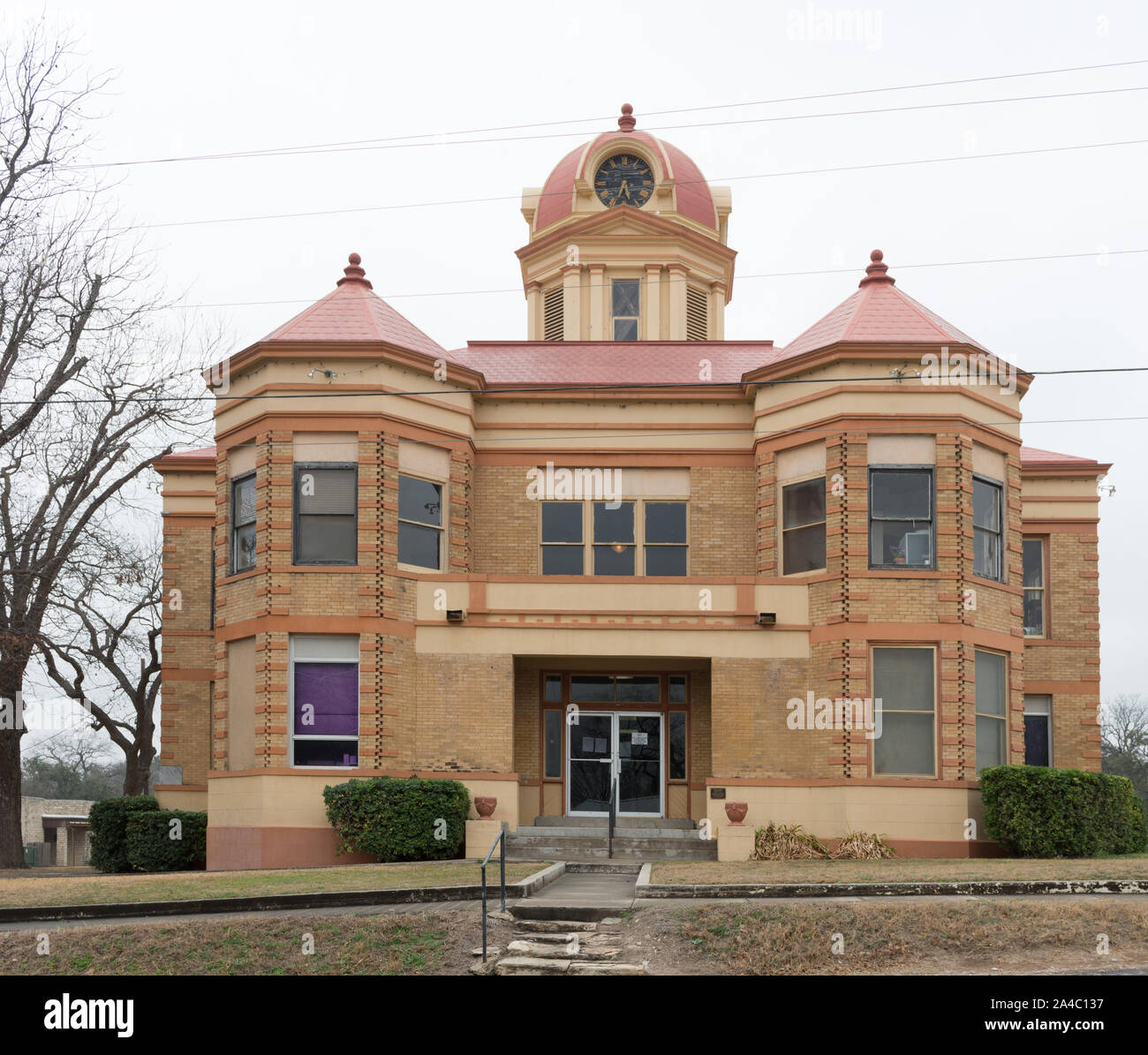 The Kinney County Courthouse in Bracketville, Texas. It was built in 1910 and is an example of Beaux Arts Classicism architecture Stock Photo