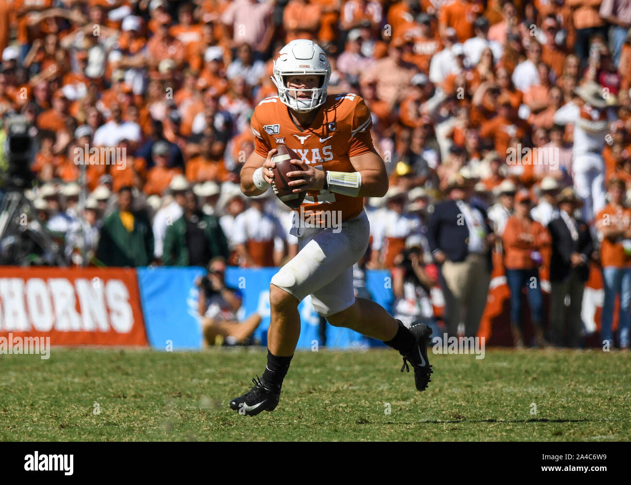 Oct 12, 2019: Texas Longhorns quarterback Sam Ehlinger #11 passed for 210 yards during the NCAA Red River Rivalry game between the University of Oklahoma Sooners and the University of Texas Longhorns at the Cotton Bowl Stadium at Fair Park in Dallas, TX Oklahoma defeated 34-27 Albert Pena/CSM Stock Photo