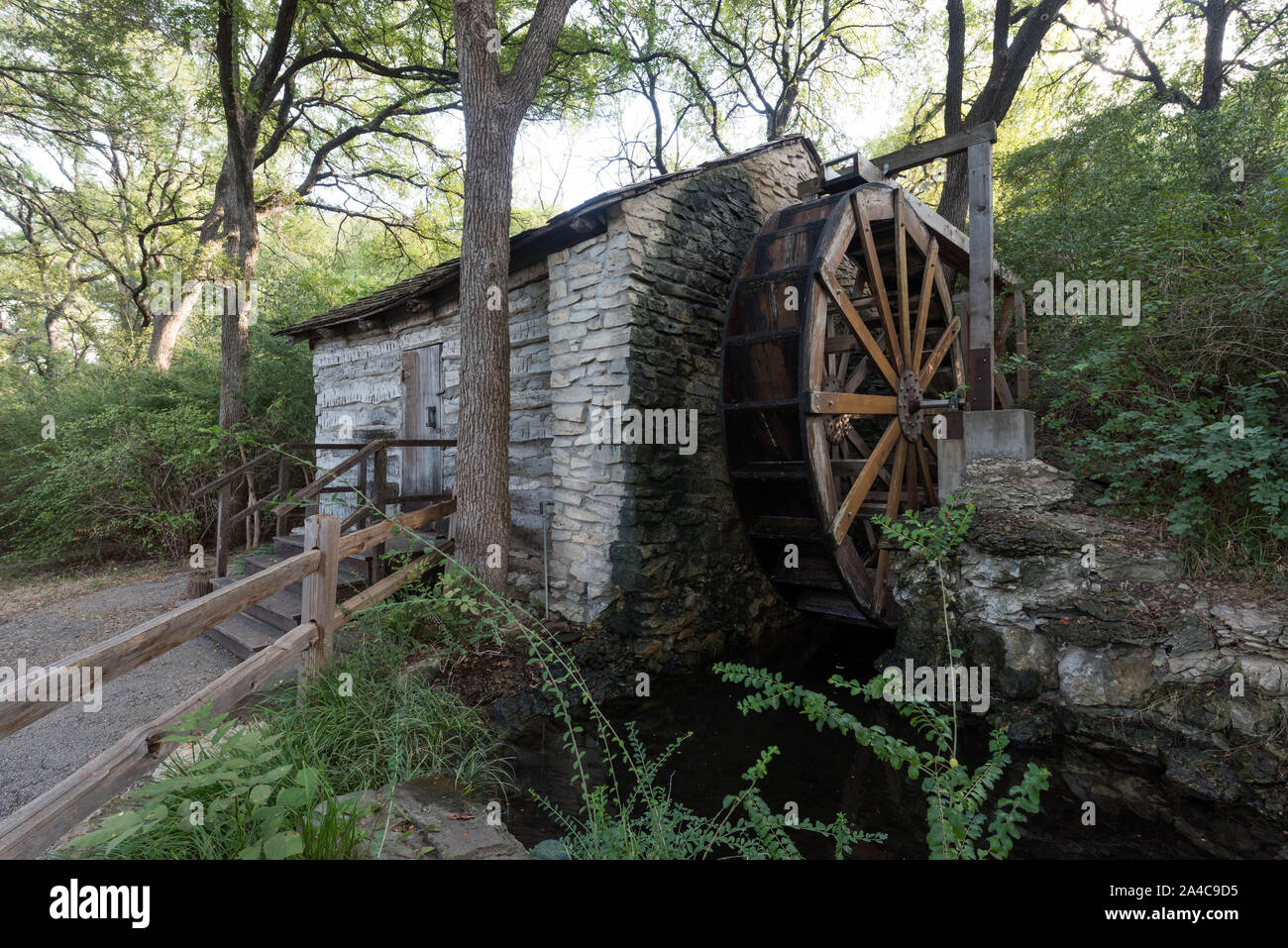 The Shaw cabin and gristmill at Log Cabin Village, a livinghistory