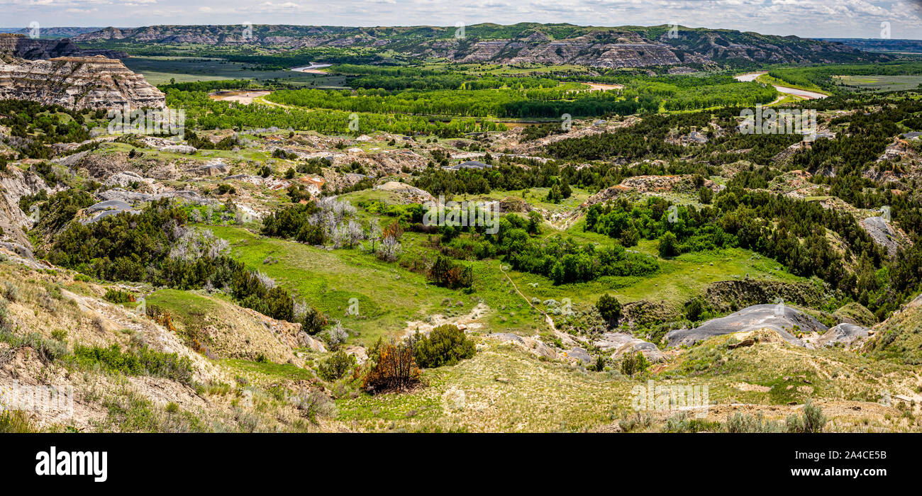 A panoramic view of the Oxbow Overlook at the North Unit of Theodore
