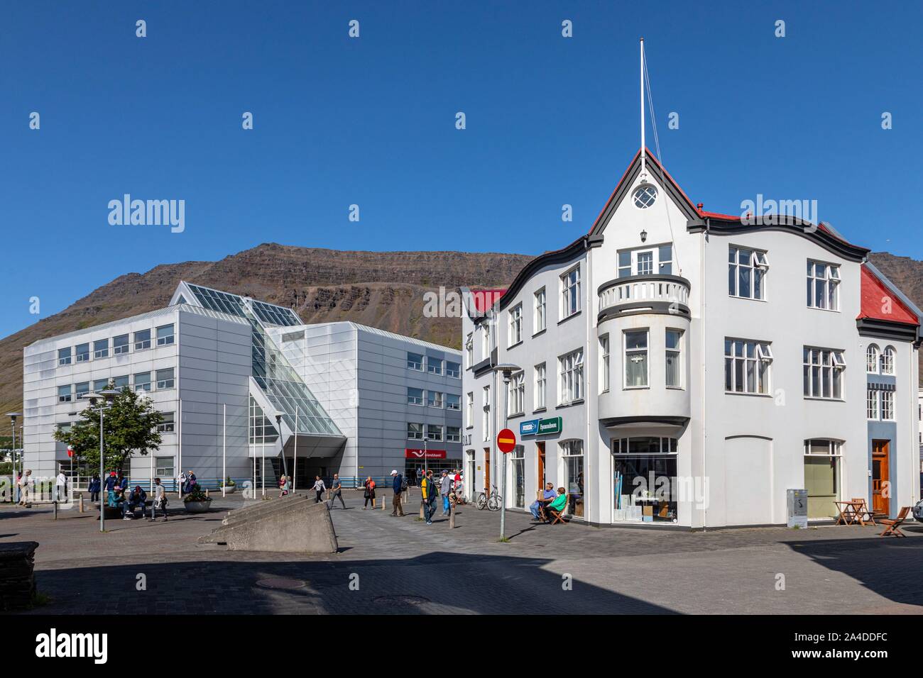 TOWN HALL AND CHILDREN'S BOOKSTORE EYMUNDSSON, ISAFJORDUR CITY CENTER, ICELAND, EUROPE Stock Photo
