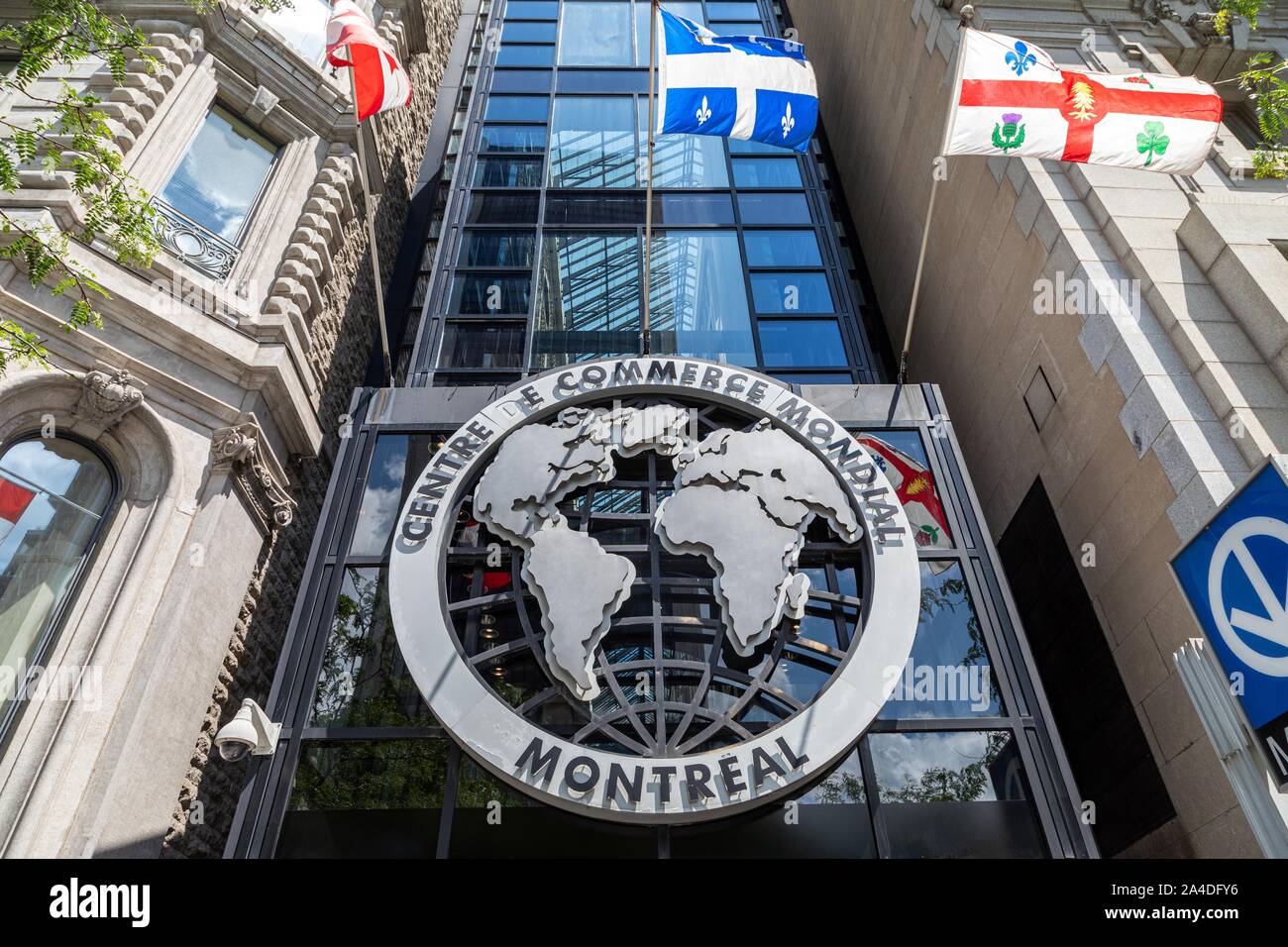 WORLD TRADE CENTER OF MONTREAL, MODERN SHOPPING CENTER, RUE DU SQUARE VICTORIA, MONTREAL, QUEBEC, CANADA Stock Photo