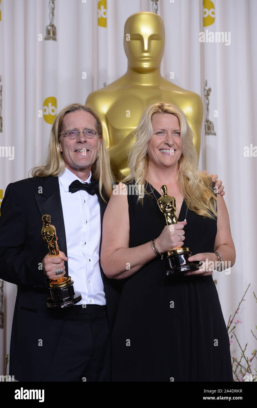 Photo Must Be Credited ©Karwai Tang/Alpha Press 076909 24/02/2013 Per Hallberg and Karen Baker Landers win Best Sound Editing for Skyfall at The 85th Academy Awards Oscars 2013 Pressroom held at The Dolby Theatre Hollywood Blvd Los Angeles California Stock Photo